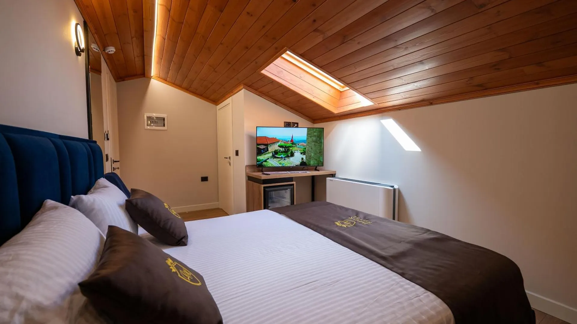 ****  Hotel Dior Kruje Albania